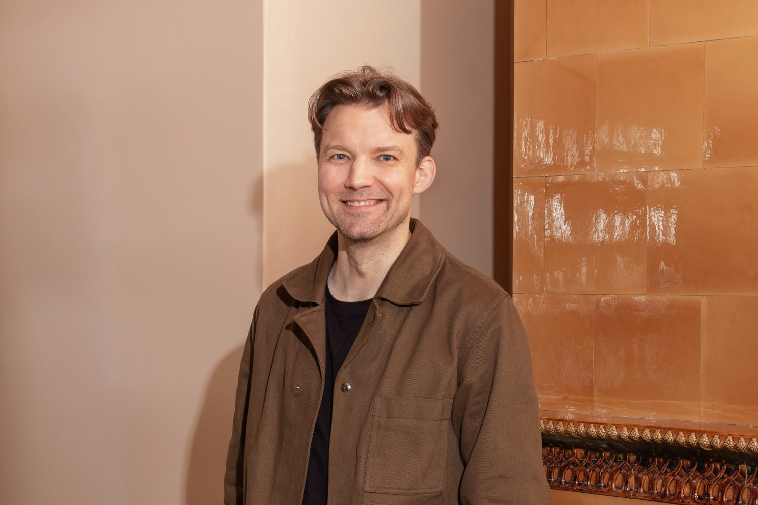 Cover Story Anssi Jokinen taustalla Cover Story 021 SIRI